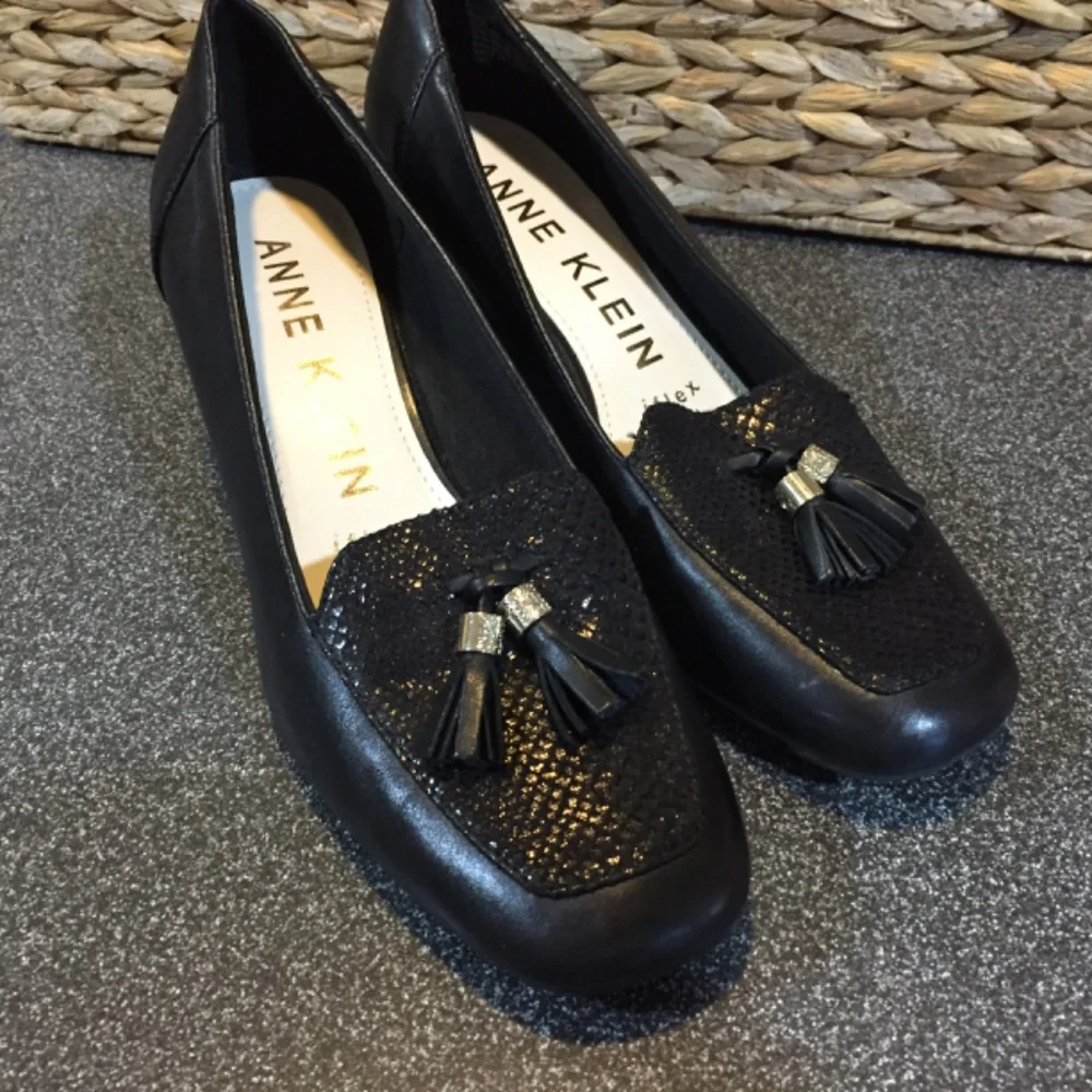 Anne Klein Iflex Black Leather Heeled Loafers with Tassel & Patent Detail